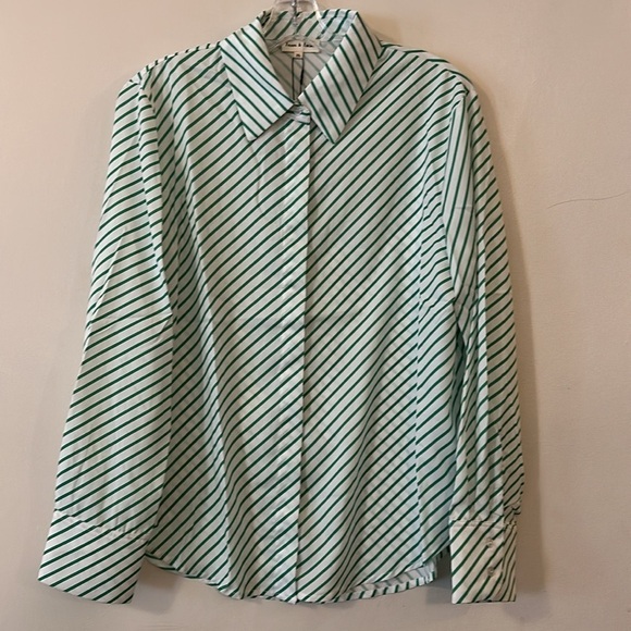 Aaron & Amber Striped Oversized Relaxed Fit Button Up Shirt in Kelly Green - Picture 5 of 12